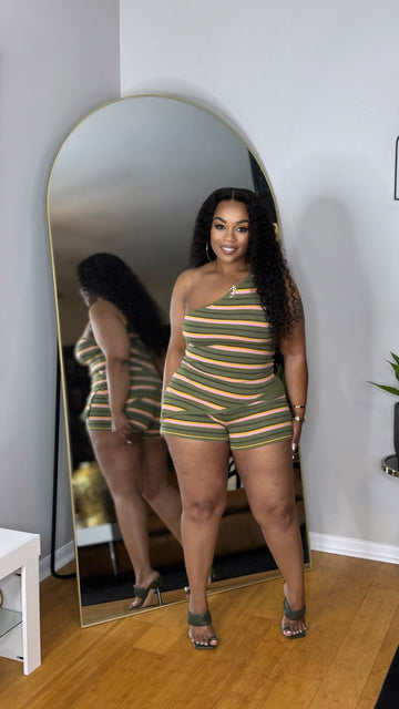 She's A Cutie Short Set
